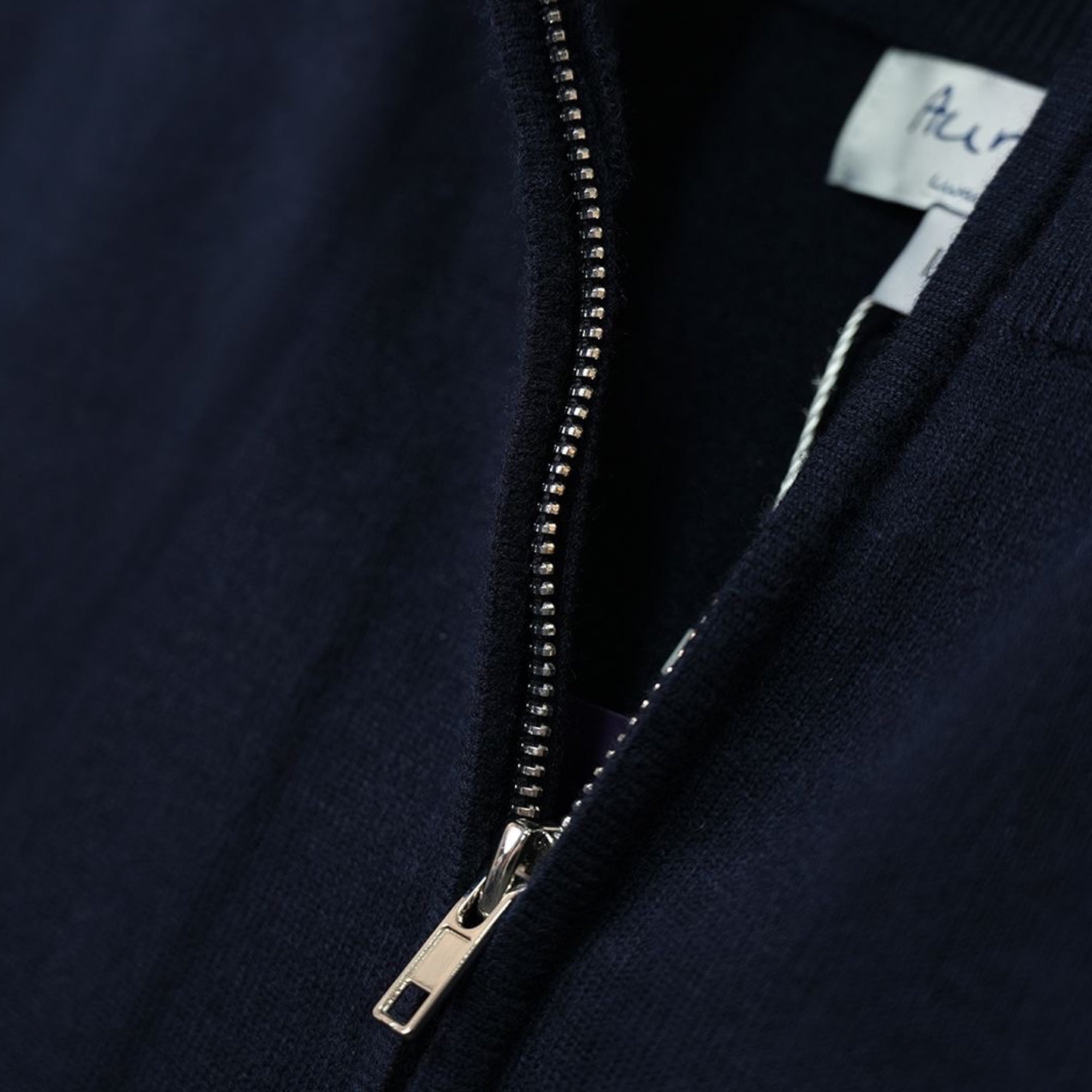 NAVY QUARTER ZIP - Aumille